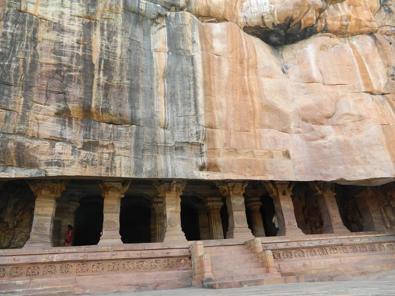 Badami: A Travel Guide to Karnataka’s Chalukya Cave Temples