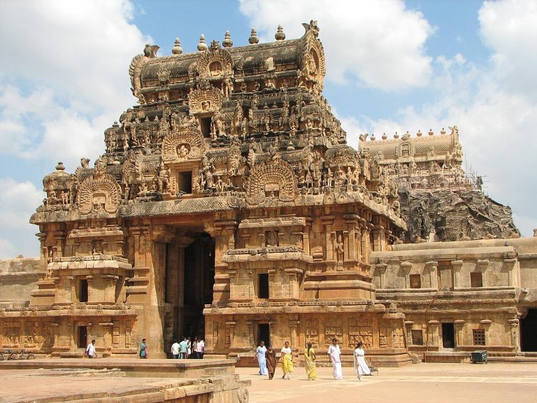 Brihadeeswarar Temple: A Guide to Thanjavur’s Great Chola Temple
