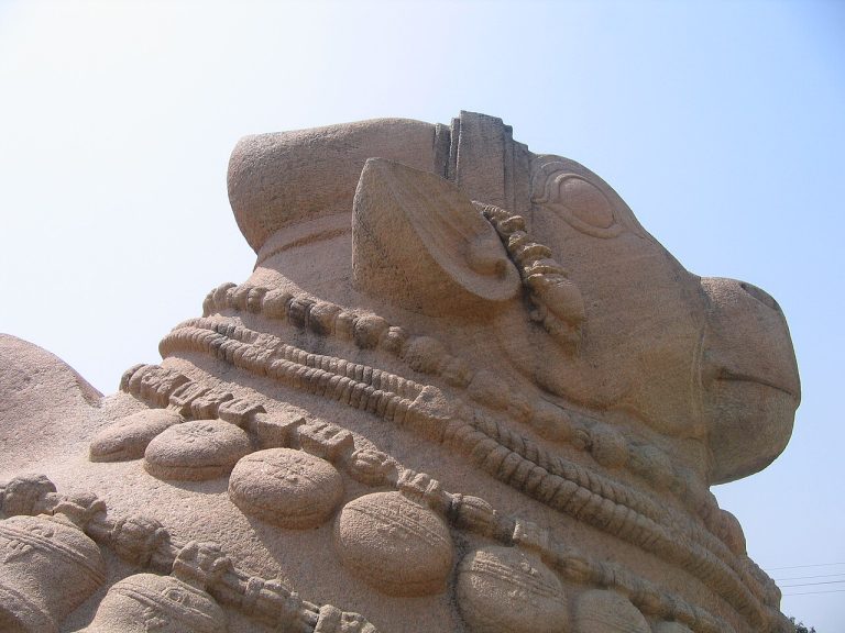 Lepakshi: A Travel Guide to Andhra Pradesh’s Vijayanagara Temple