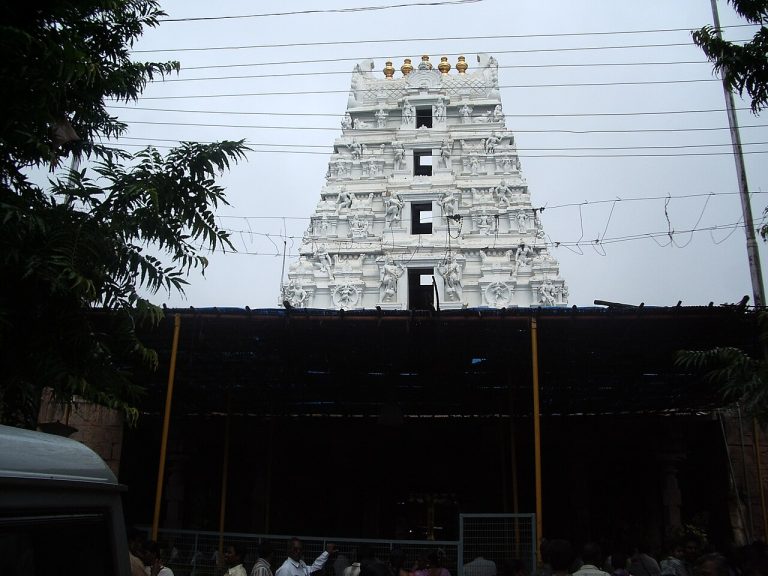 Srisailam: A Travel Guide to the Jyotirlinga in the Nallamala Forest
