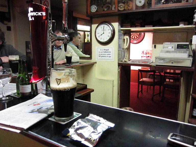 10 Downing Street Chennai: Pub Guide