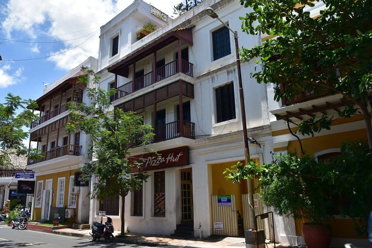 Pondicherry Guide from Chennai: French Quarter, Auroville, Beaches and How to Get There