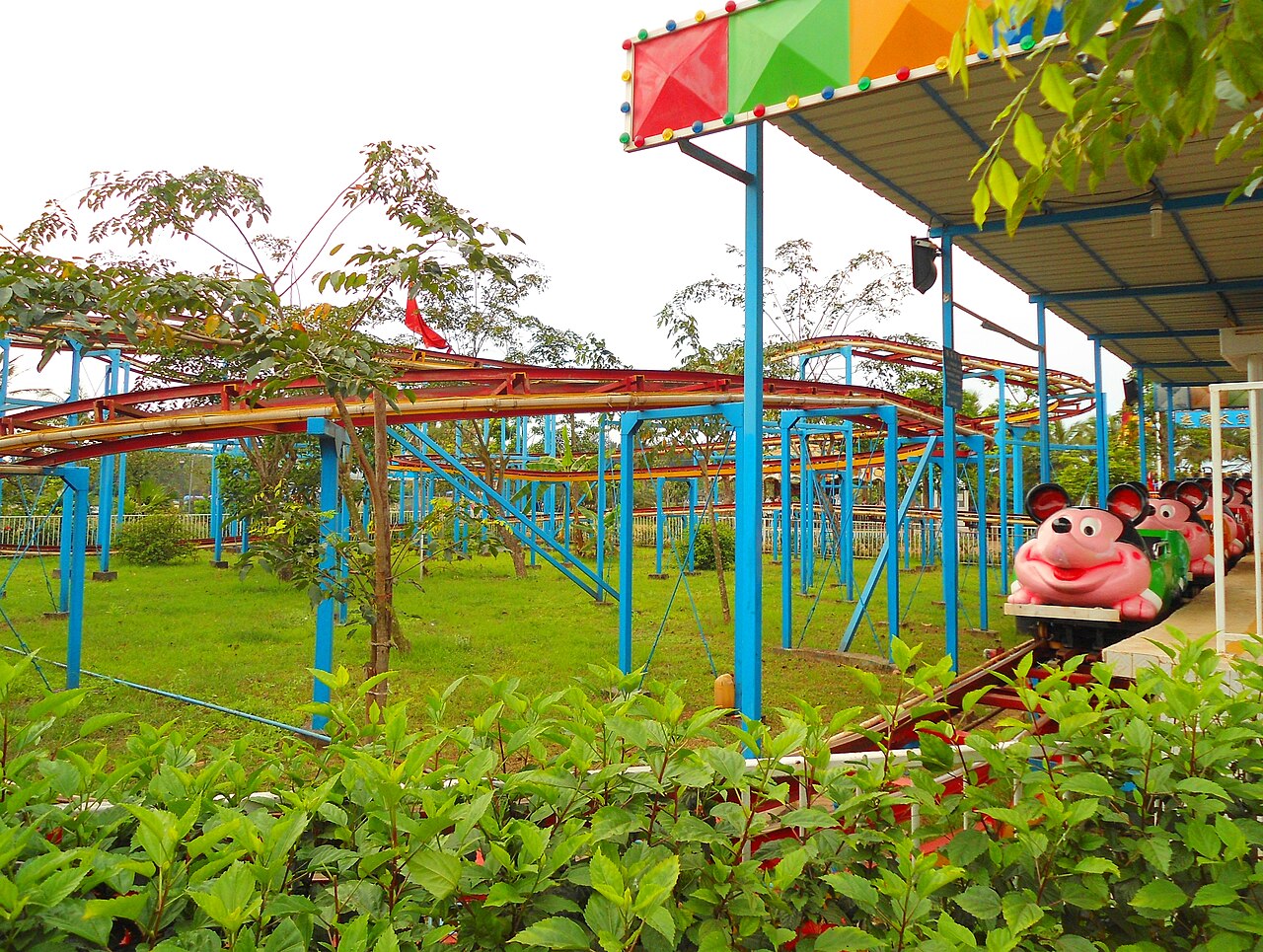 VGP Universal Kingdom: Rides, Water Park and Visitor Guide